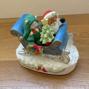 Vintage Christmas Lucy & Me Collectable Music Box Santa & Kitty sleigh